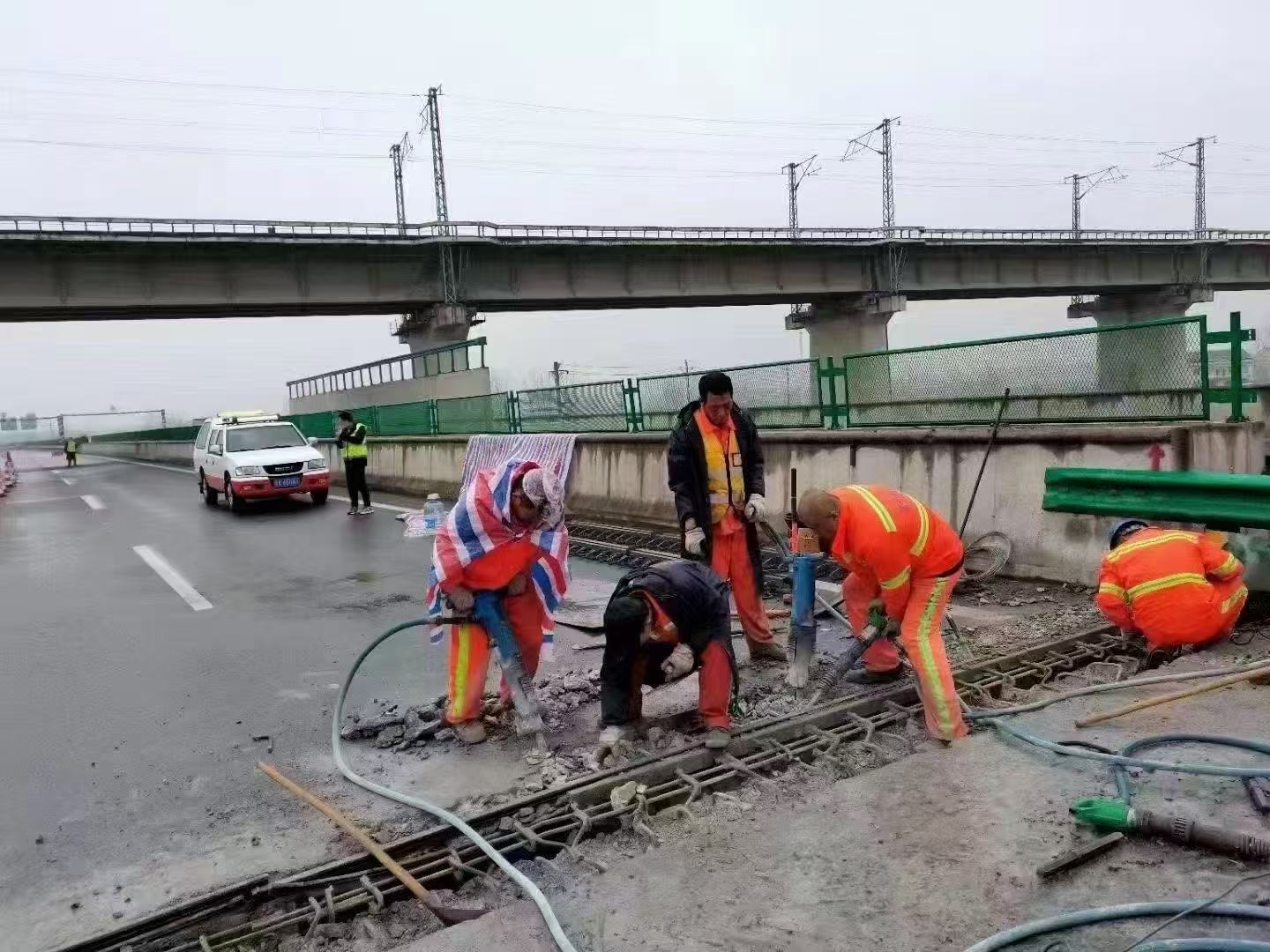 大英桥梁伸缩缝抢修料